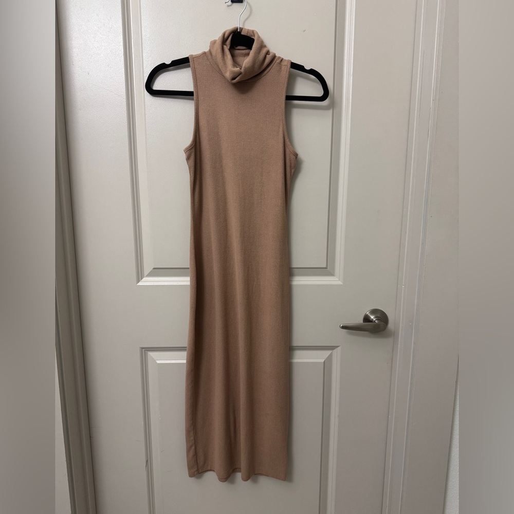 NWOT Gianni Bini Tan Sleeveless Cowl Neck Bodycon Dress